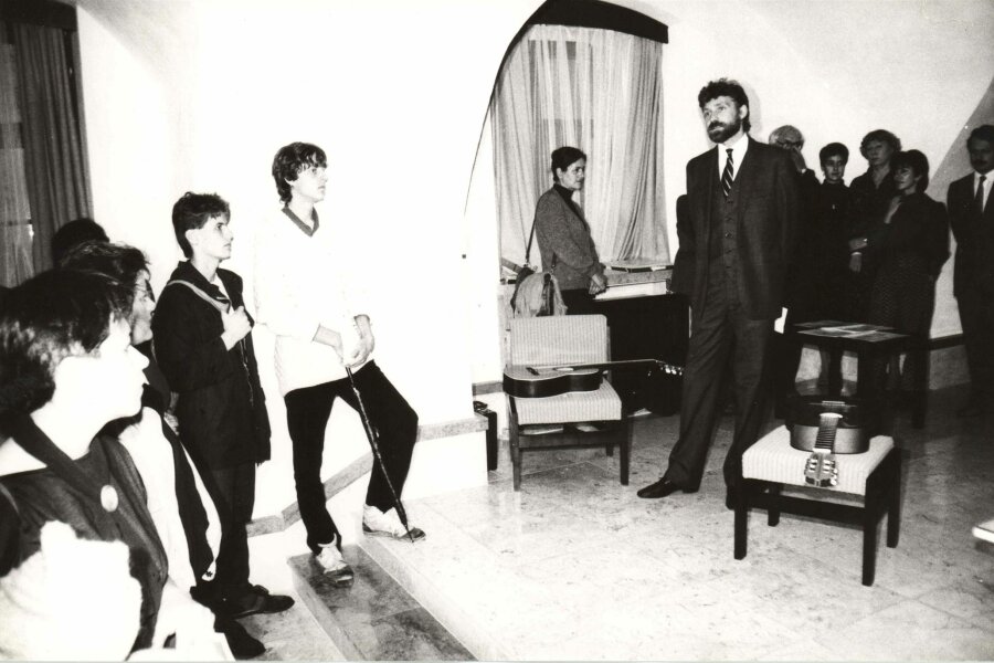 zahajuje Jiří Korotvička, foto: Libor Teplý